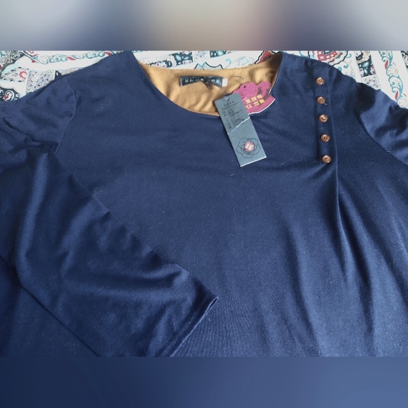 DARK BLUE AND RICH TAN COLOR BLOCK TOP SIZE 4XL SOFT BRUSHED POLY LONG SLEEVES - Picture 4 of 8